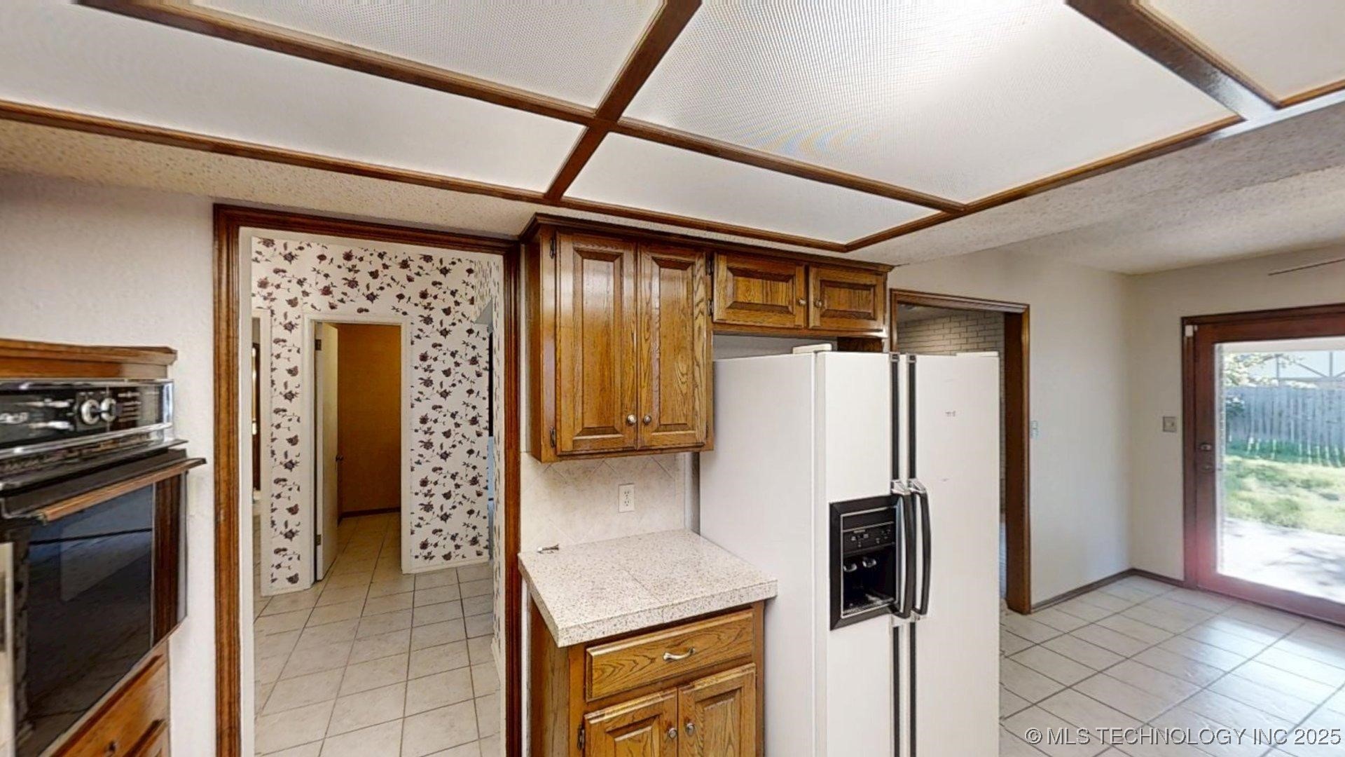 1124 Surrey Drive