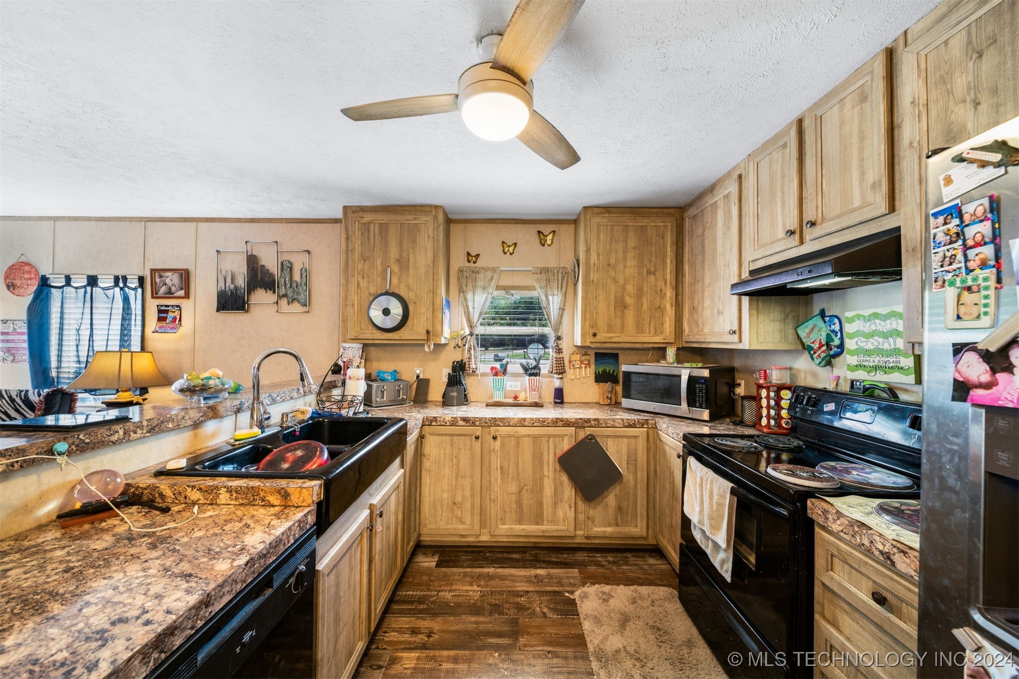 Photo 11 of 30 of 14917 E 123rd Street mobile home