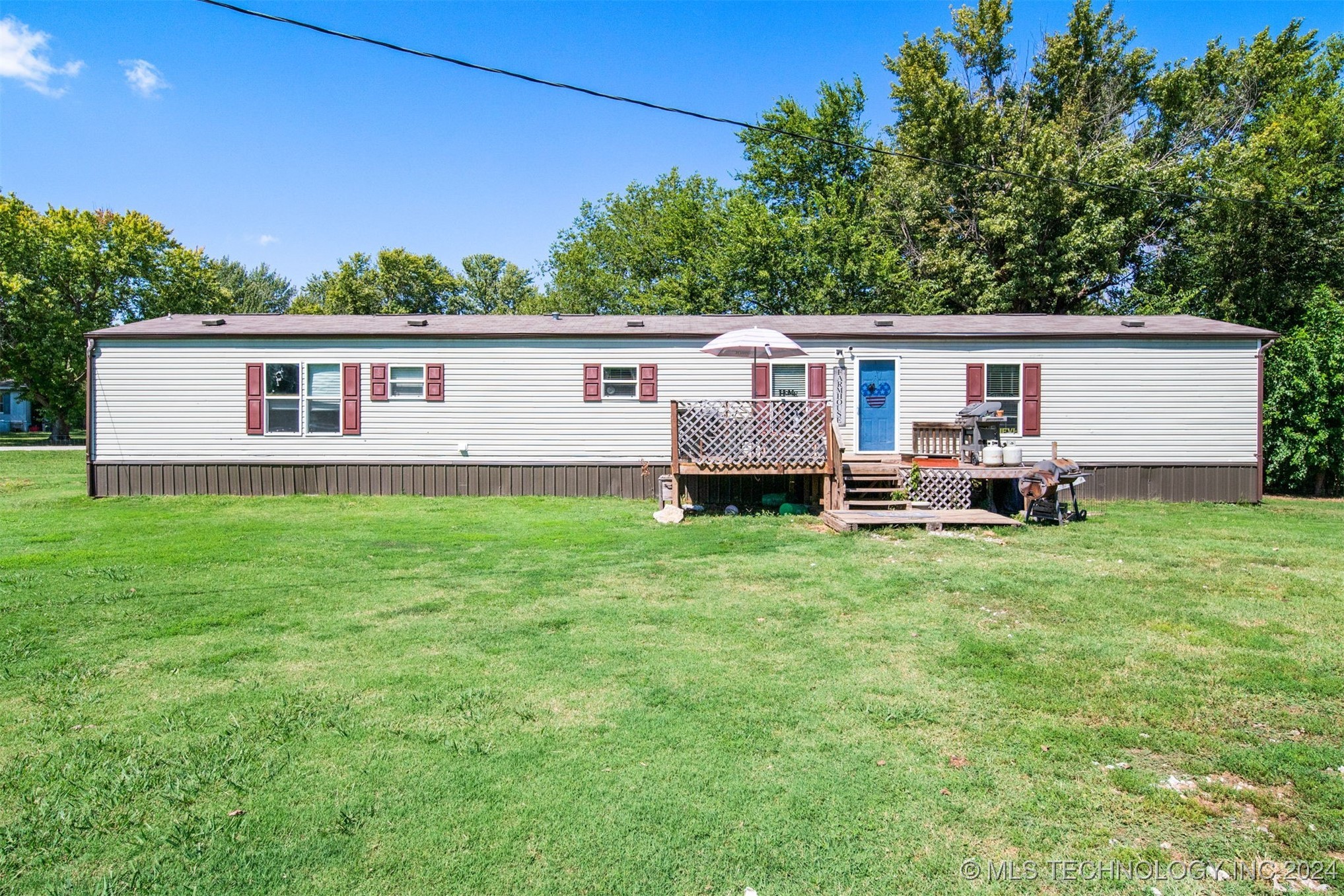 Photo 5 of 30 of 14917 E 123rd Street mobile home