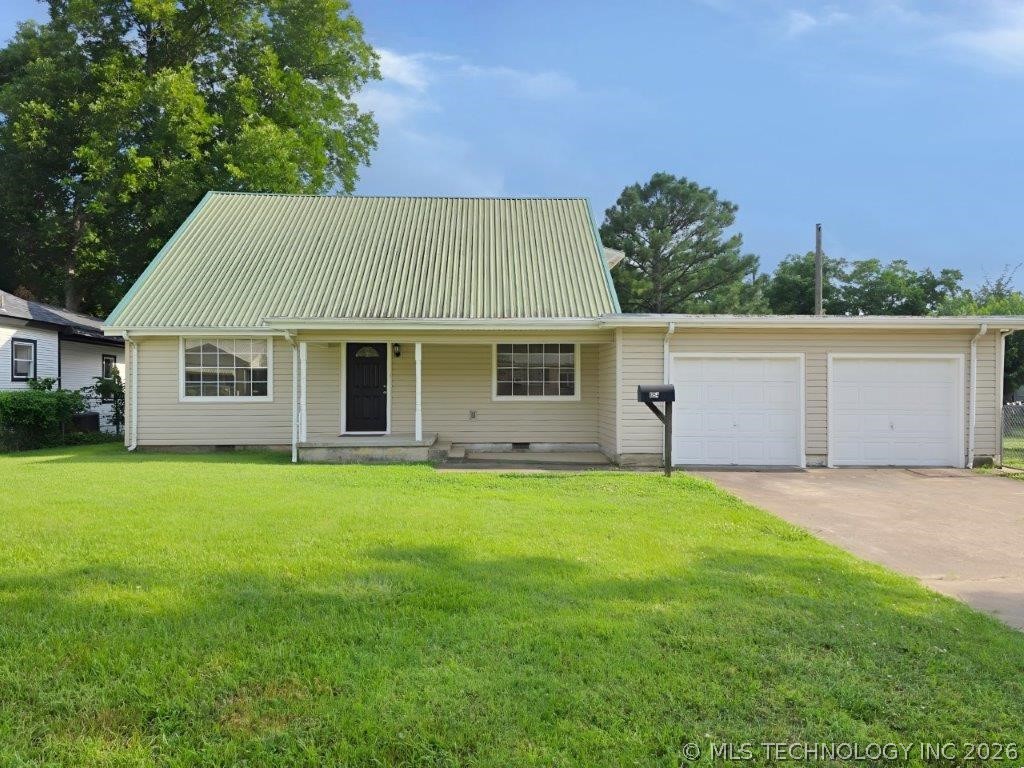 Photo 1 of 23 — 654 12th Avenue NW, Ardmore, OK 73401