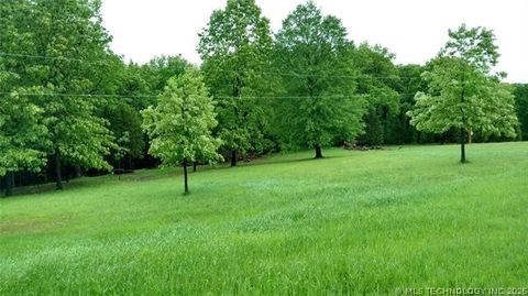 Photo of 460925 E 1146th Road, Sallisaw, OK 74955 (MLS # 2615003)