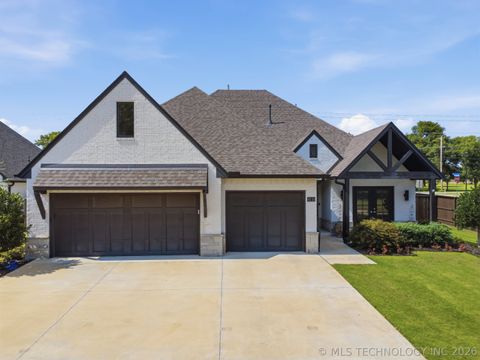 Photo of 4110 W Tucson Place, Broken Arrow, OK 74011 (MLS # 2625062)