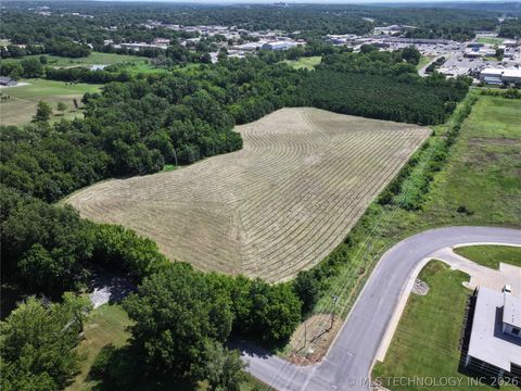 Photo of 1500 Stickross Mountain Road, Tahlequah, OK 74464 (MLS # 2617947)