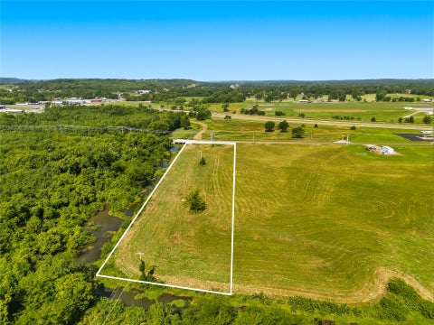 Photo of 810 N Woodard Avenue, Tahlequah, OK 74464 (MLS # 2626486)
