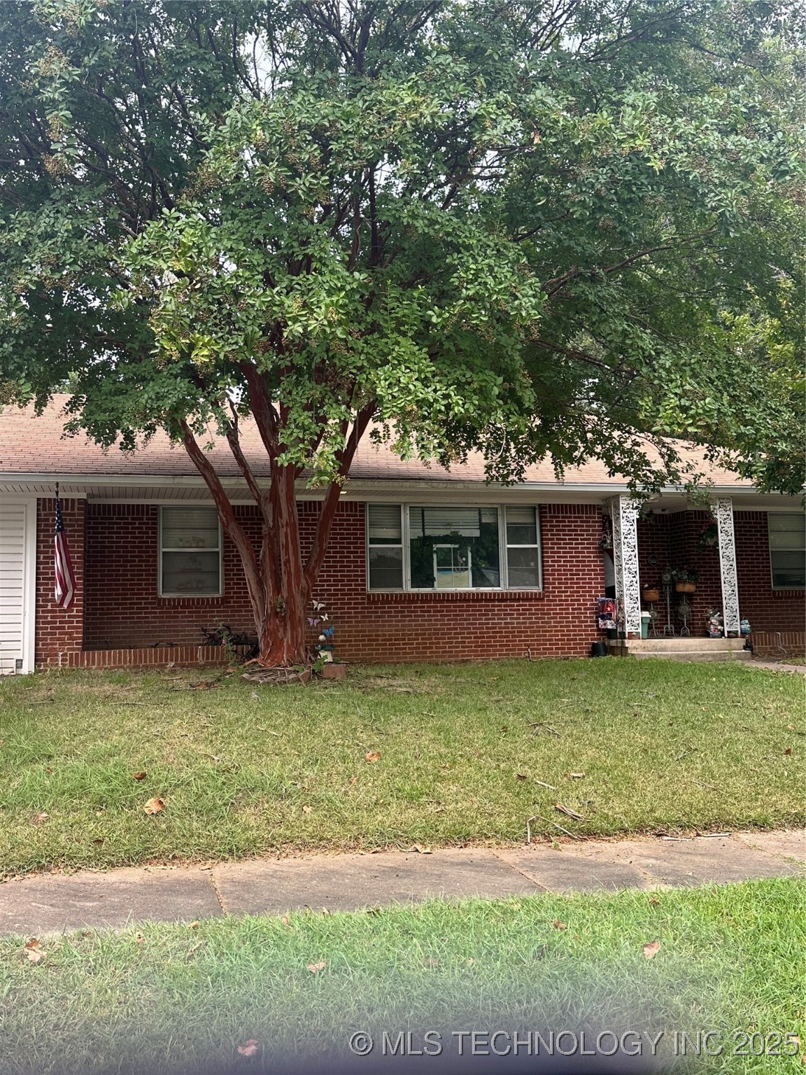 1003 N 6th