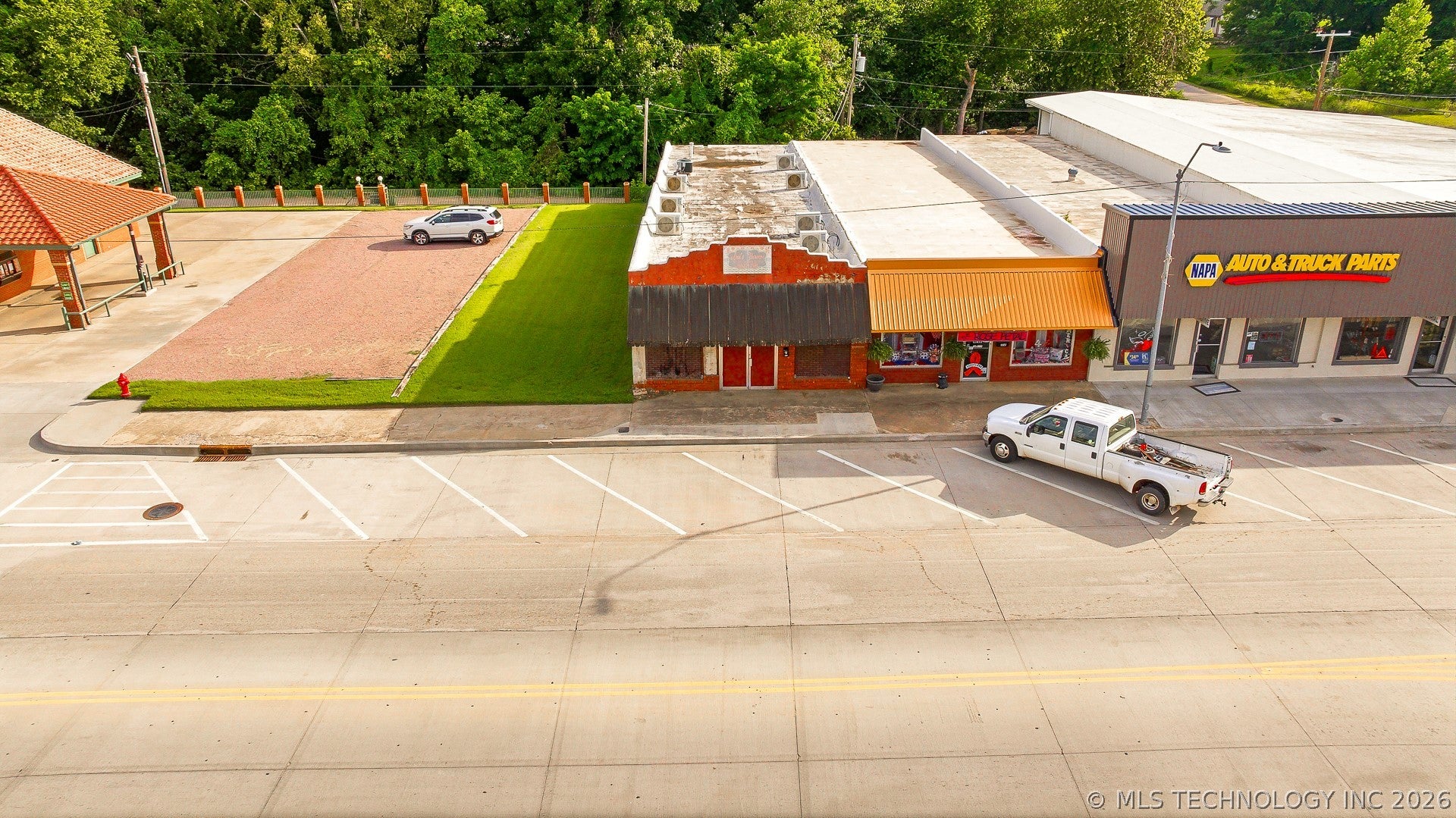 110 E Main