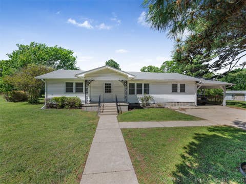 Photo of 15083 State Highway 82, Tahlequah, OK 74464 (MLS # 2615517)