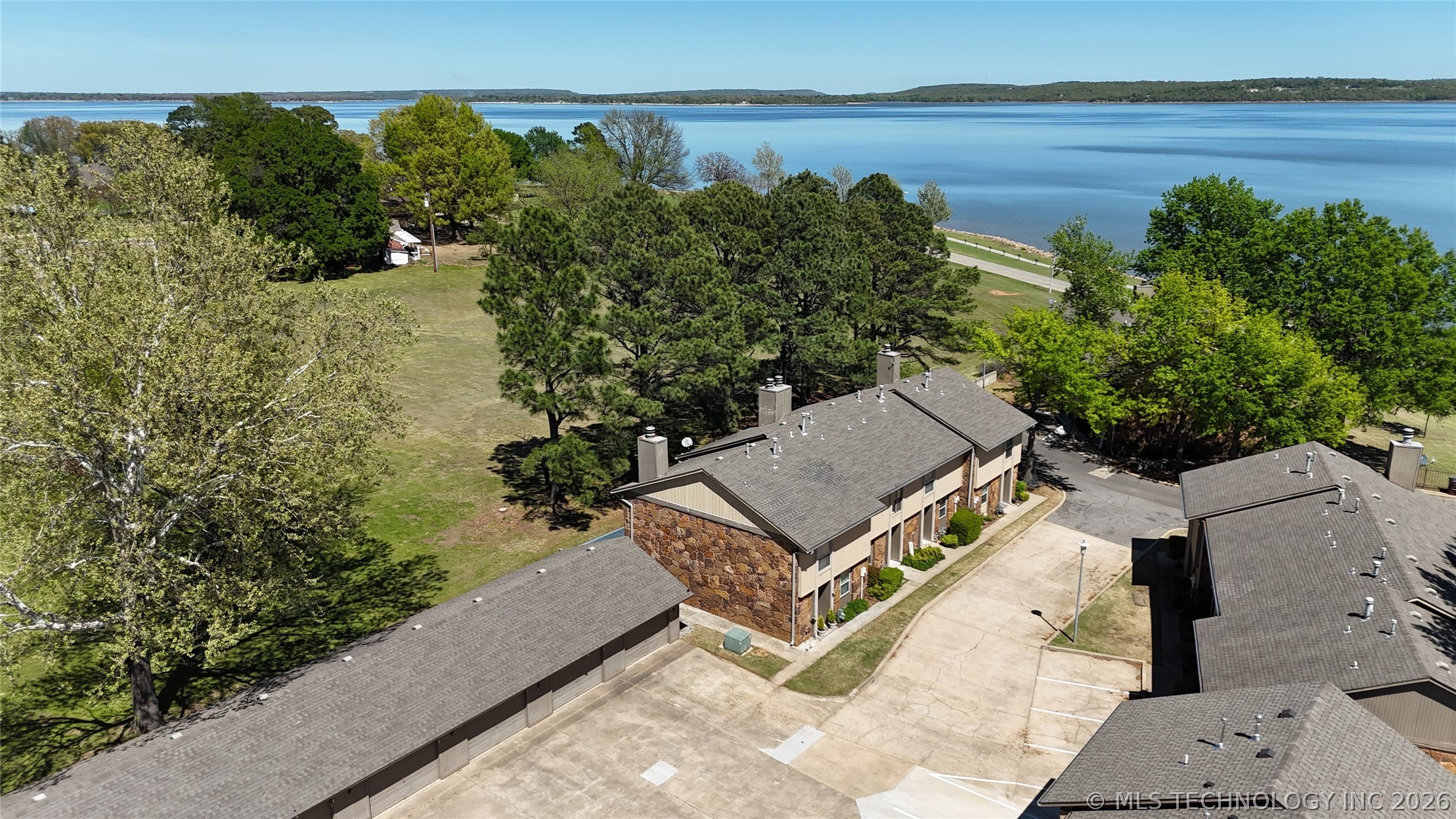 Photo 1 of 27 — 701 Lakeshore Drive 10, Eufaula, OK 74432