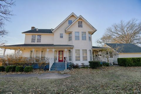 MLS: 2444522
