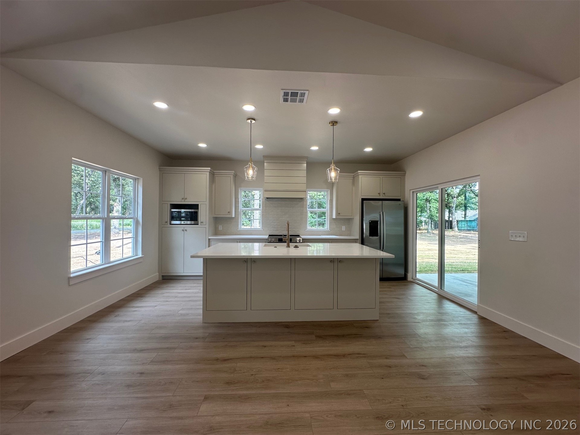 12195 Longboard Loop