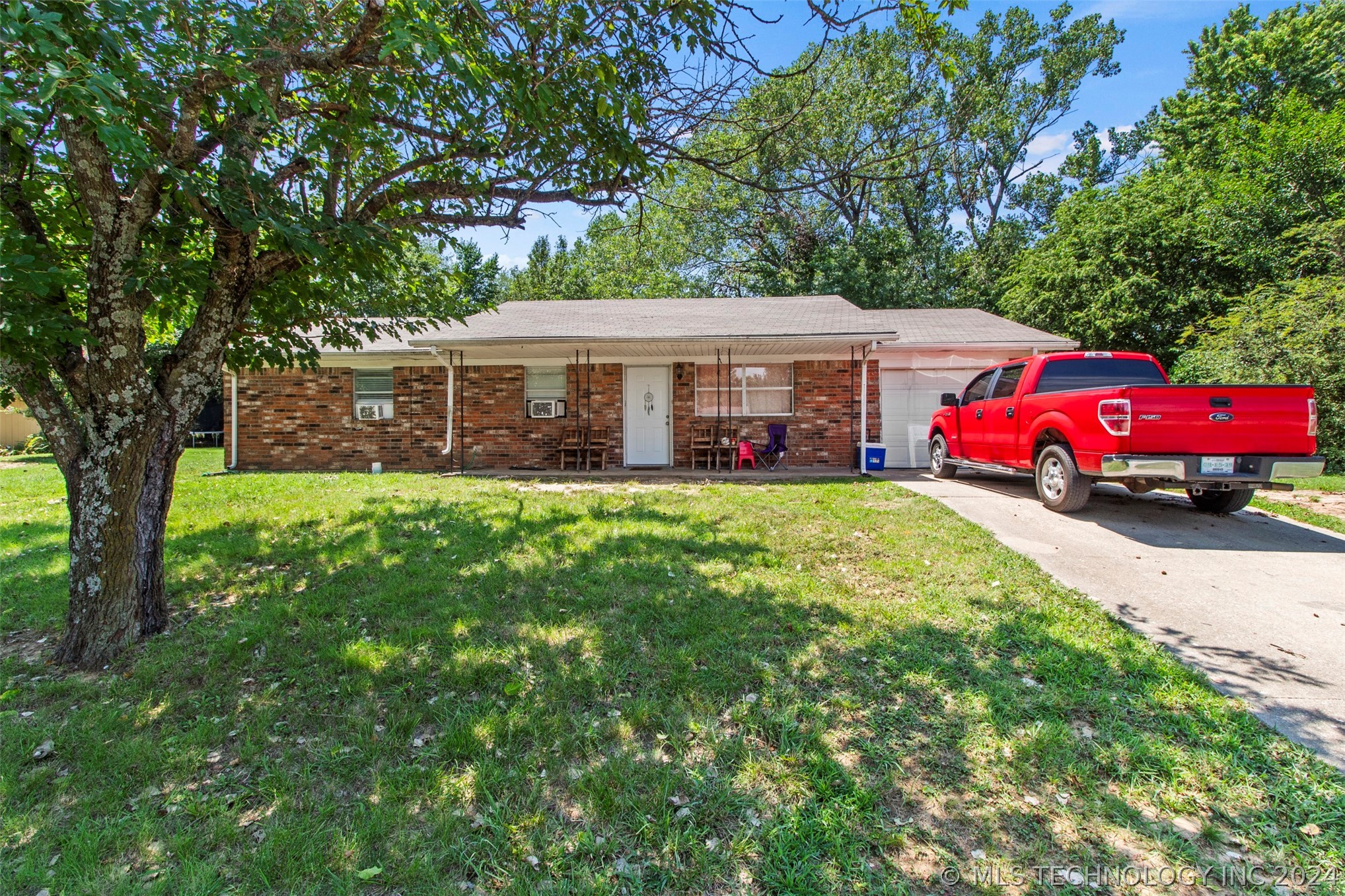 View Ada, OK 74820 house
