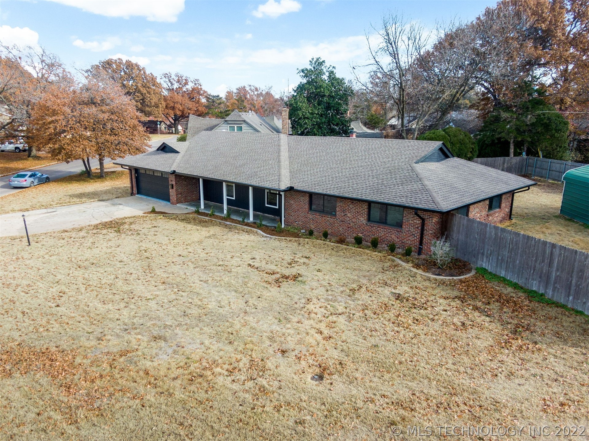 Photo 2 of 30 of 4201 Rolling Meadows Road house