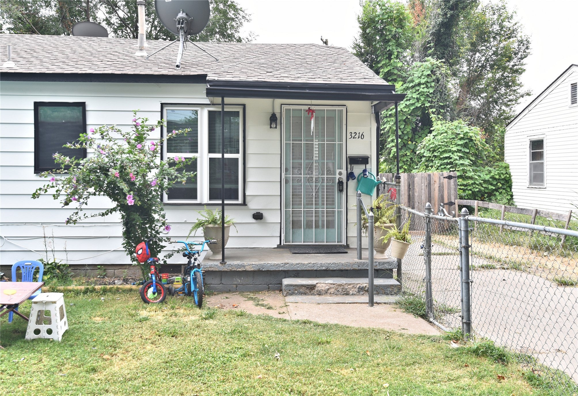 3216 E Oklahoma Place