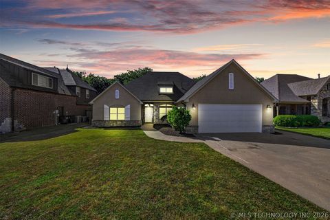 Photo of 741 W 145th Place S, Glenpool, OK 74033 (MLS # 2616932)