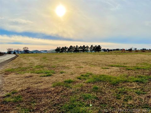 Photo of 1998 W Allen Road, Tahlequah, OK 74464 (MLS # 2608656)