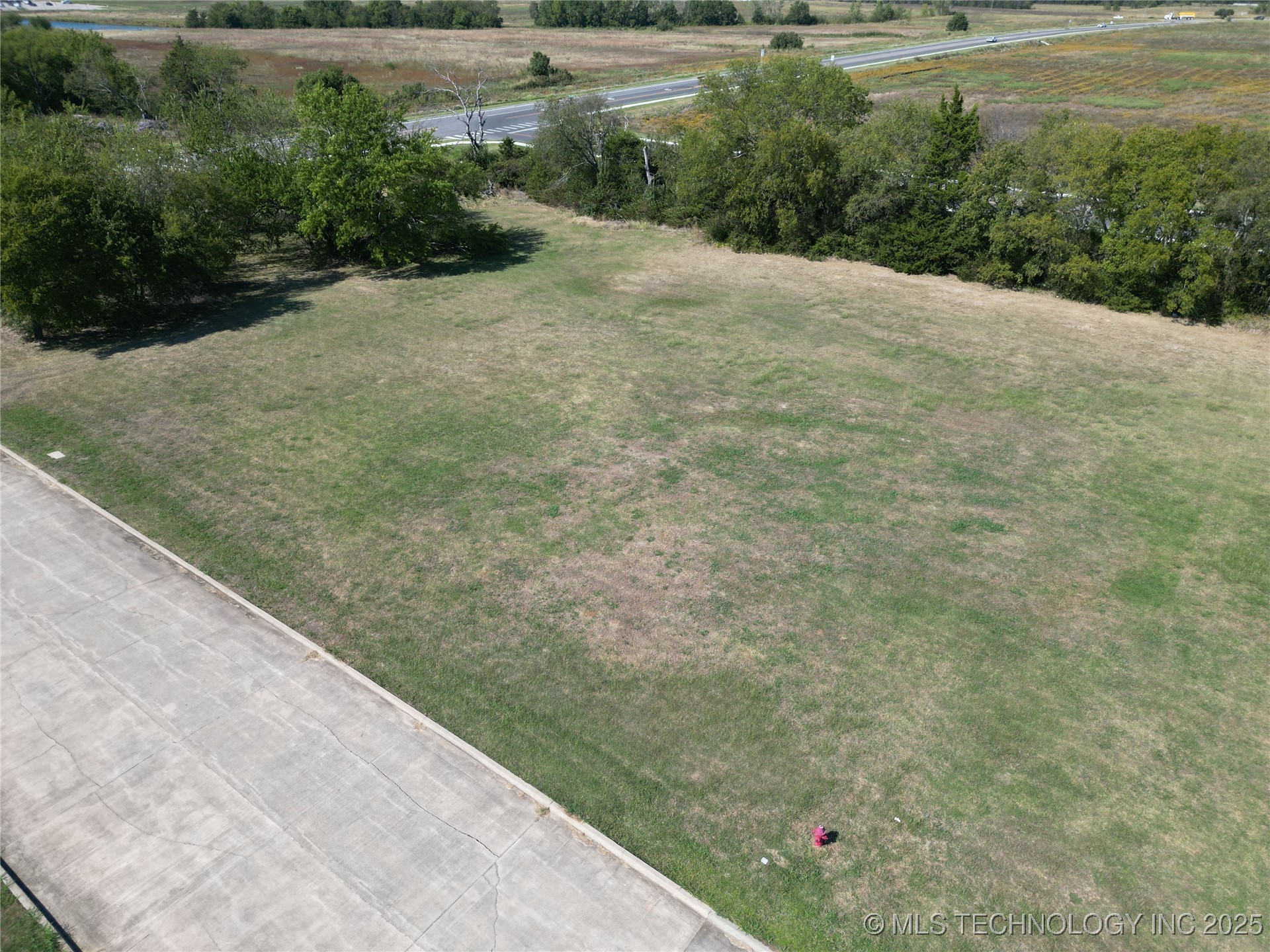 Photo 1 of 5 — 1410 Brookview Drive, Ardmore, OK 73401