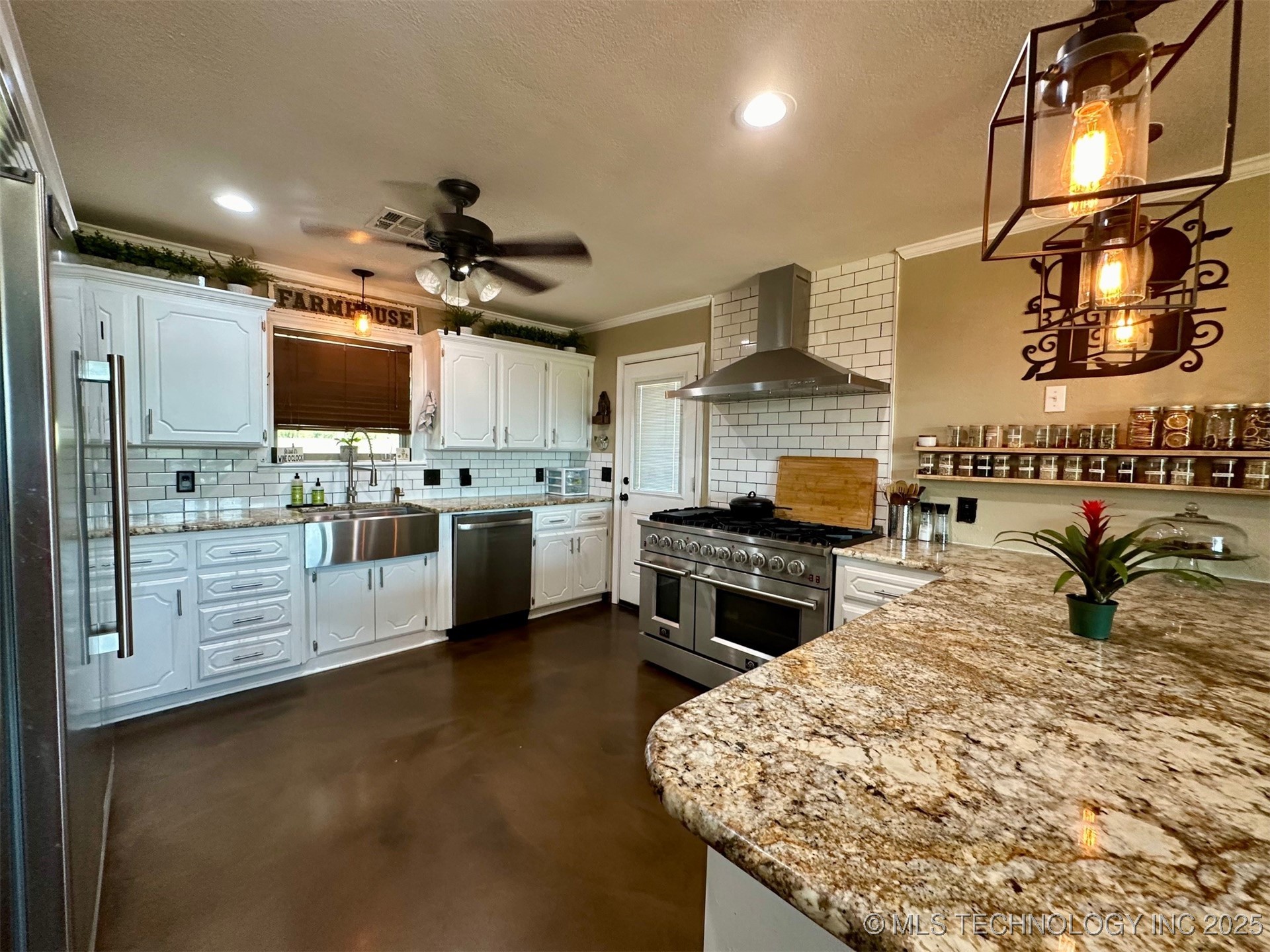 3487 Edge Road