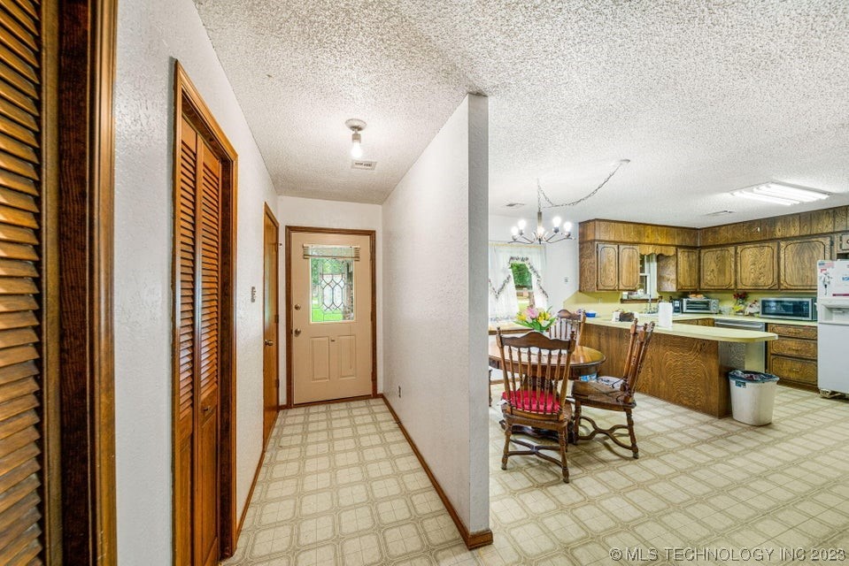 Photo 6 of 28 of 7245 E Verdigris Drive house