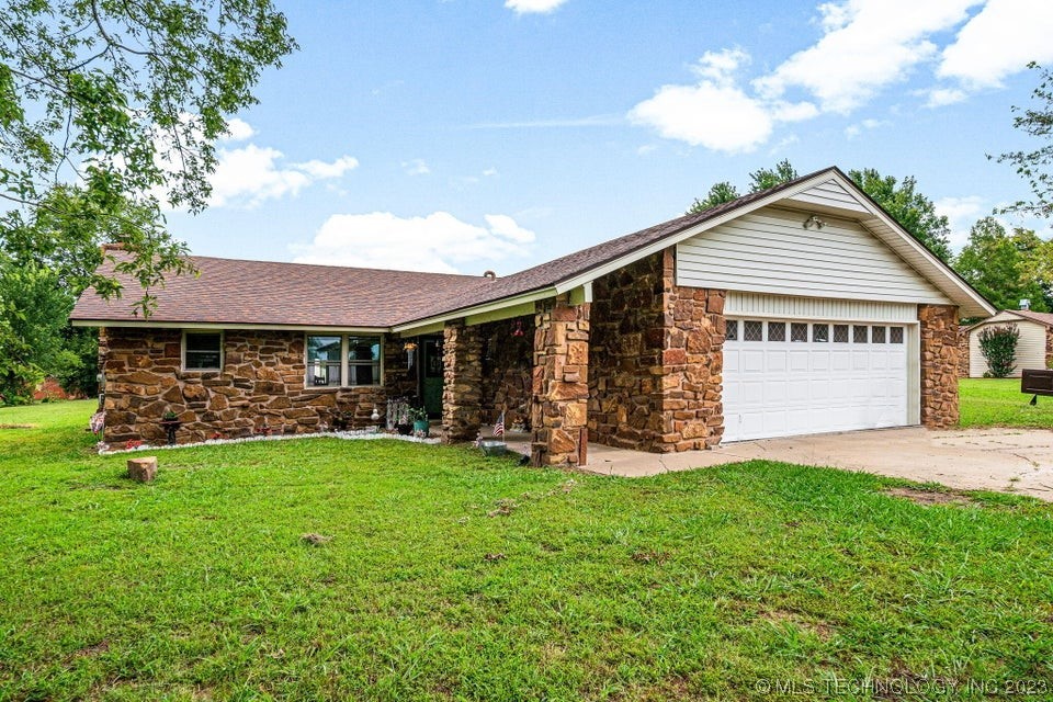 Photo 4 of 28 of 7245 E Verdigris Drive house