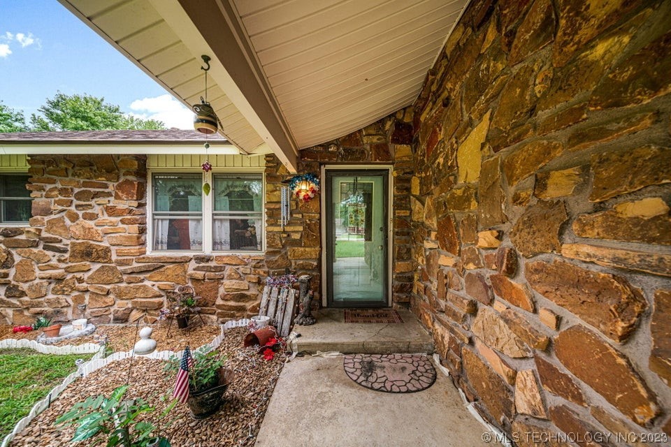 Photo 5 of 28 of 7245 E Verdigris Drive house