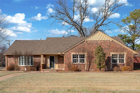 Photo of 3707 E 47th Place, Tulsa, OK 74135 (MLS # 2605024)