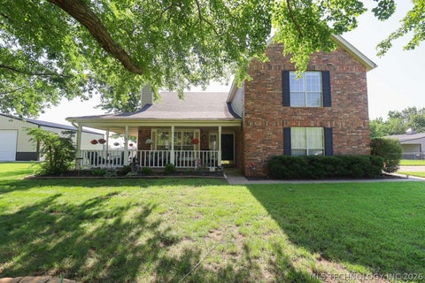 Photo of 11215 S 252nd EastAvenue, Broken Arrow, OK 74014 (MLS # 2625508)