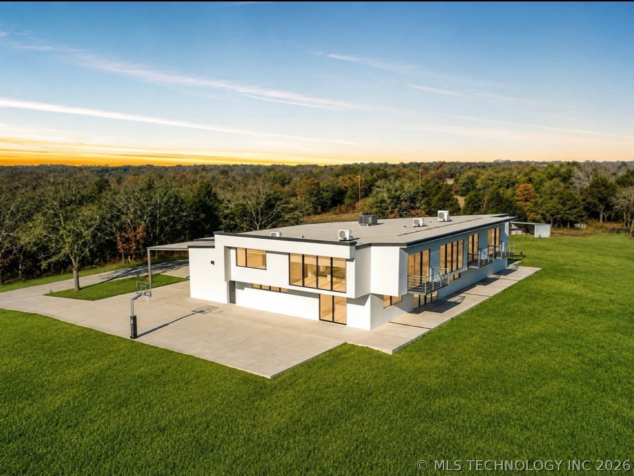 Photo 1 of 35 — 546 Mockingbird, Ardmore, OK 73401