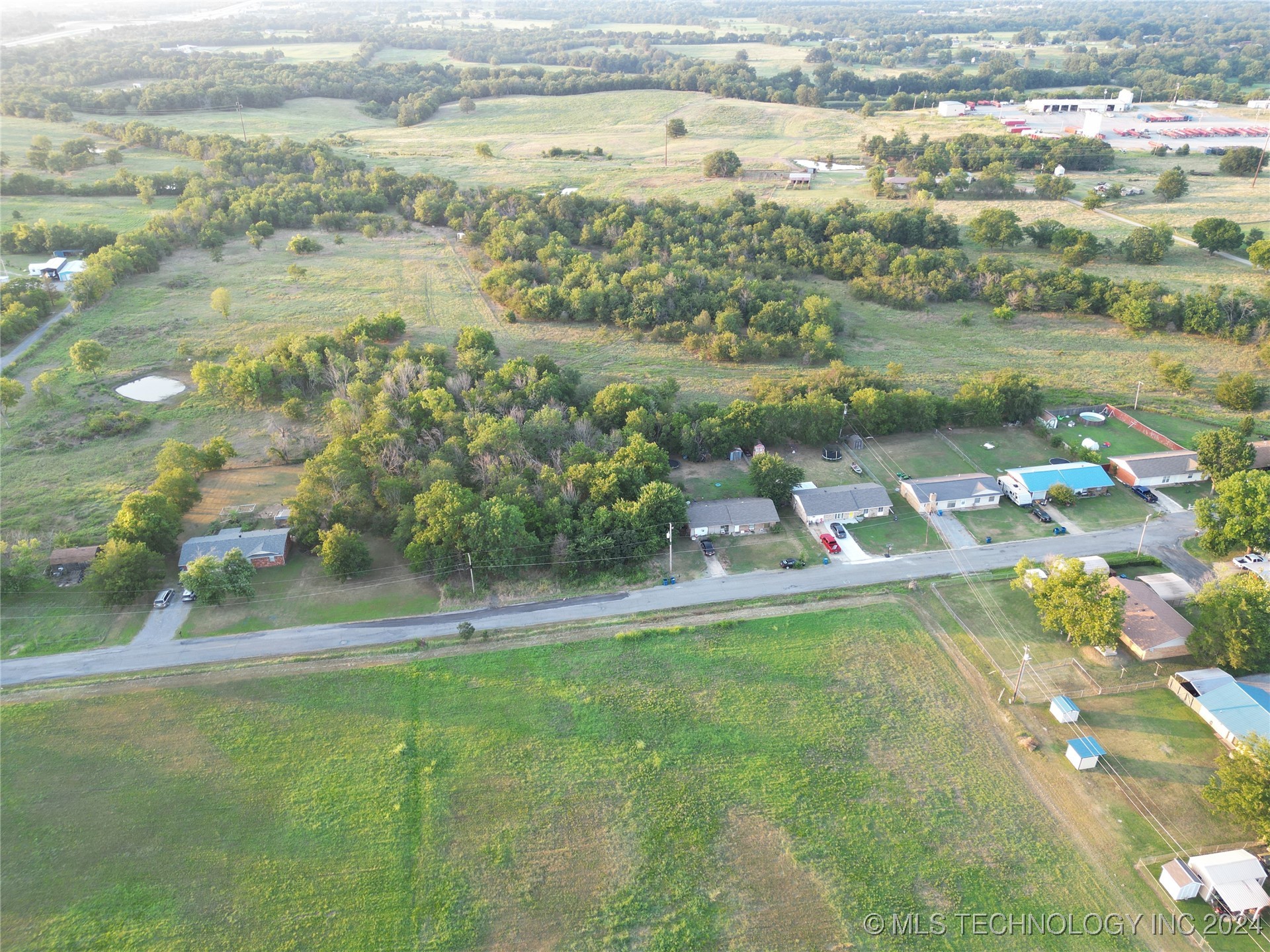 Photo 9 of 22 of 1 E Creek Avenue land