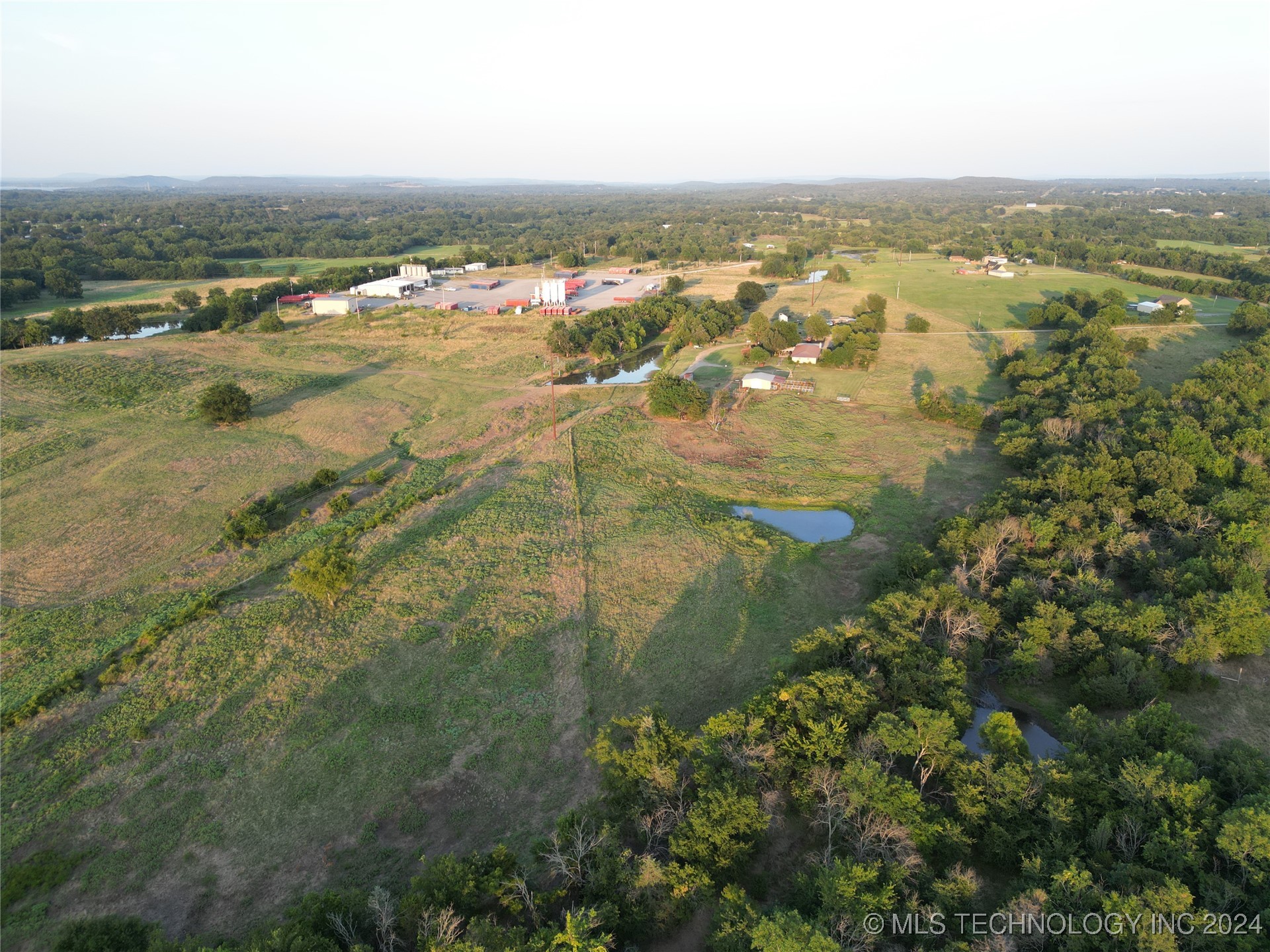 Photo 18 of 22 of 1 E Creek Avenue land