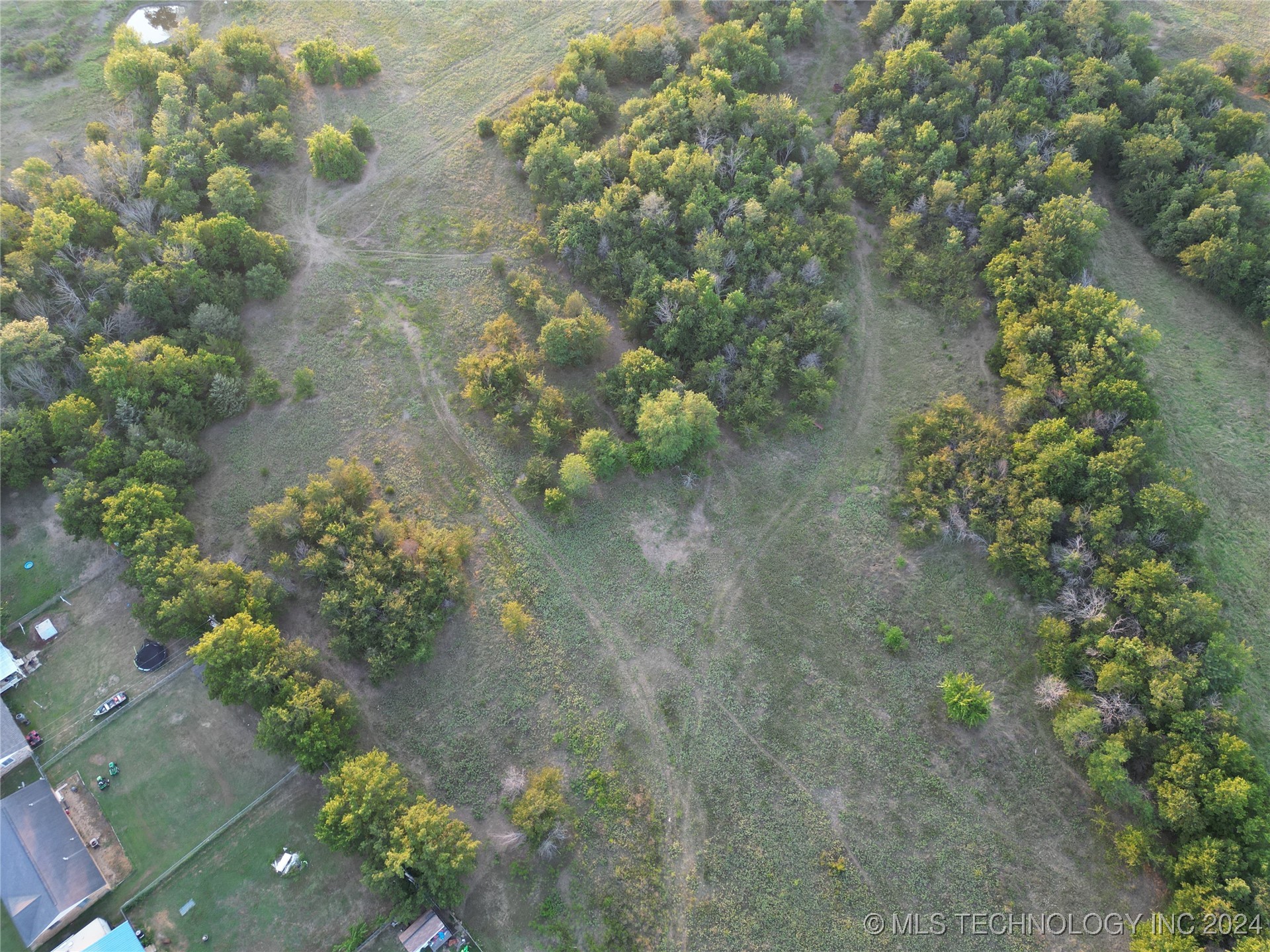 Photo 6 of 22 of 1 E Creek Avenue land