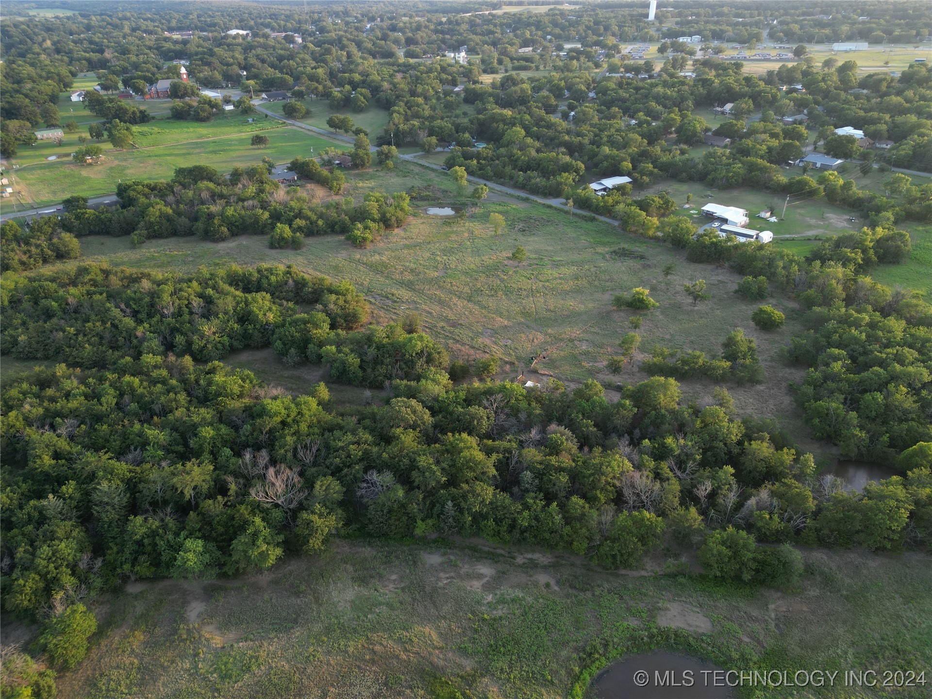 Photo 13 of 22 of 1 E Creek Avenue land