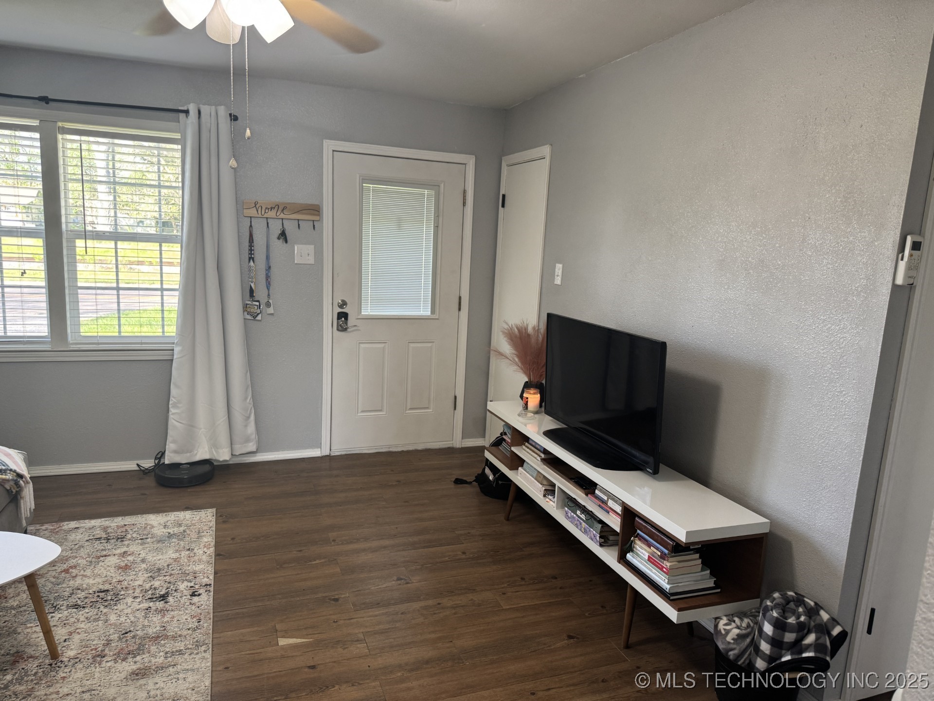 1315 W Arkansas