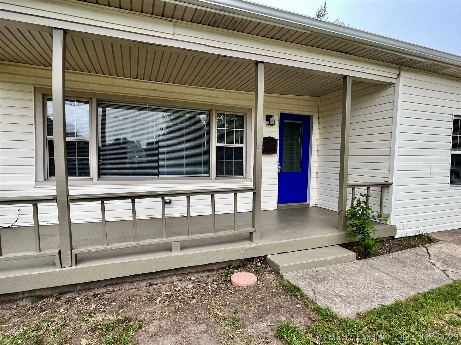 Photo 15 of 16 of 617 S 12th Street house