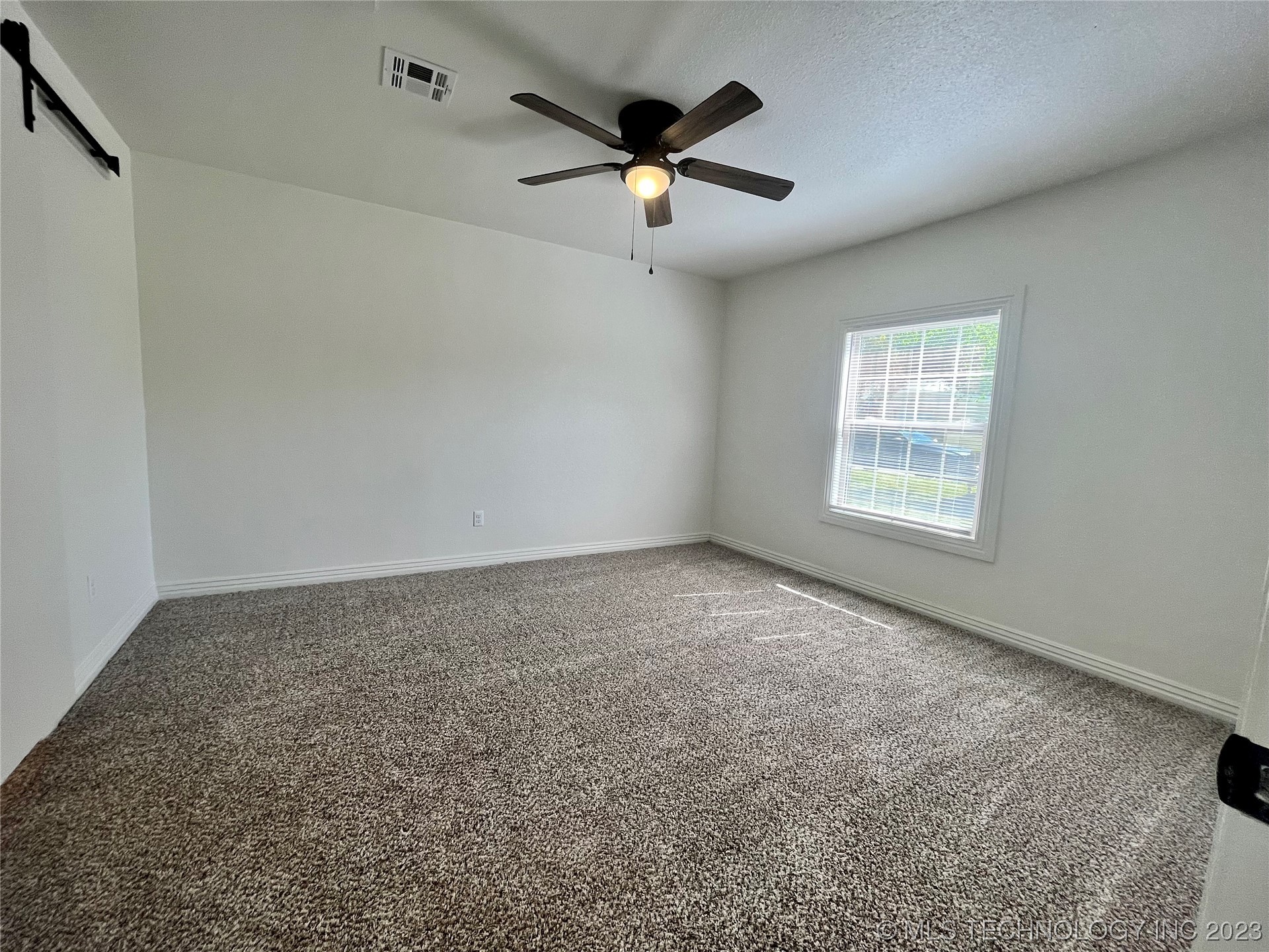 Photo 8 of 16 of 617 S 12th Street house