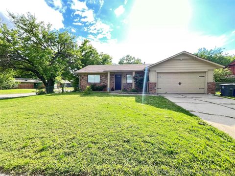 Photo of 2752 S 116th East Avenue, Tulsa, OK 74129 (MLS # 2617232)