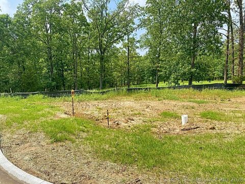 Photo of 831 Winsor Place, Tahlequah, OK 74464 (MLS # 2617405)