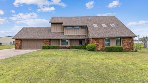 13542 N 155th EastAvenue Collinsville OK 74021