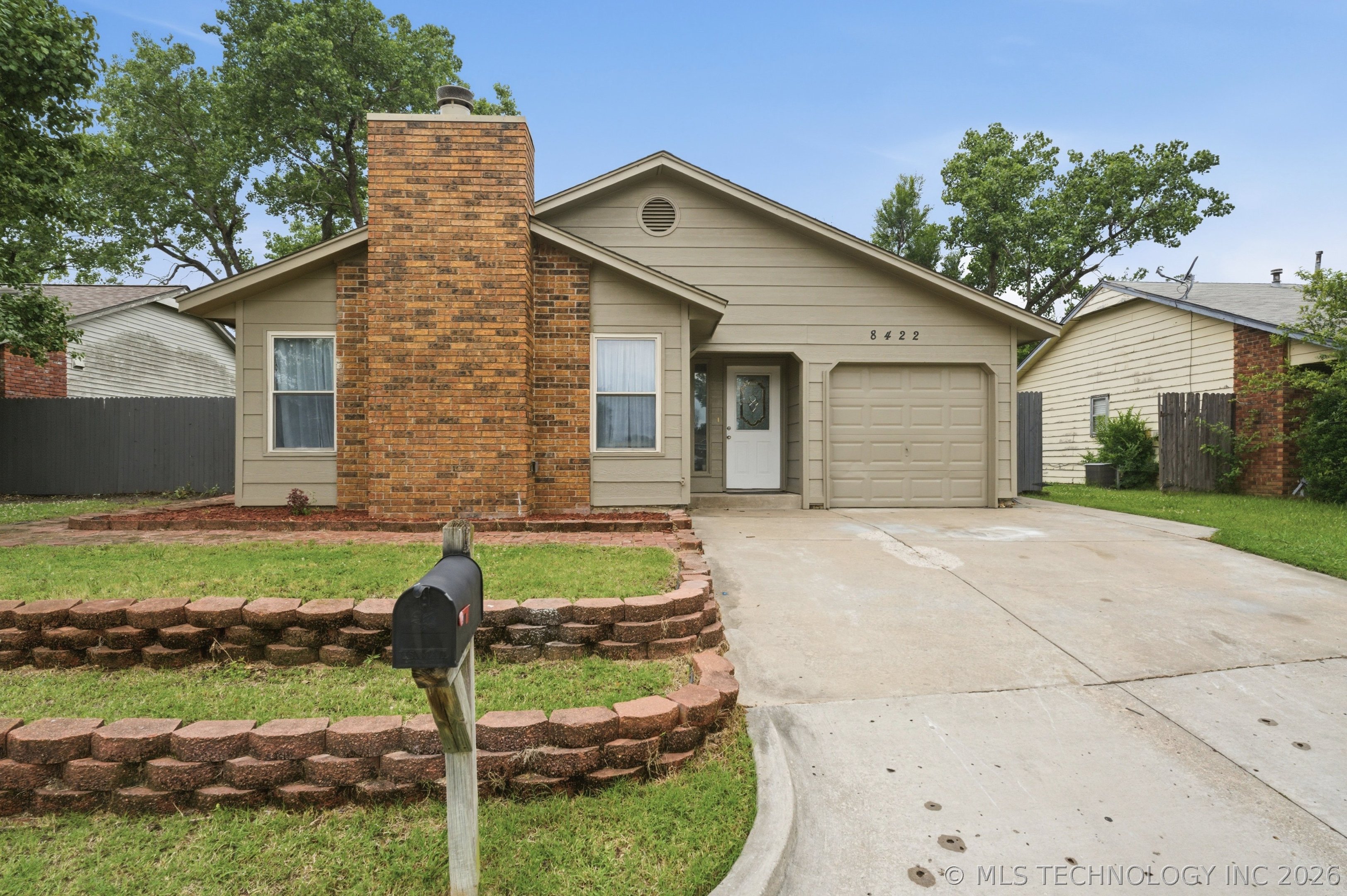 Photo 1 of 17 — 8422 N 116th EastAvenue, Owasso, OK 74055