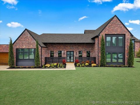 Photo of 6909 E 128th Circle S, Bixby, OK 74008 (MLS # 2616514)