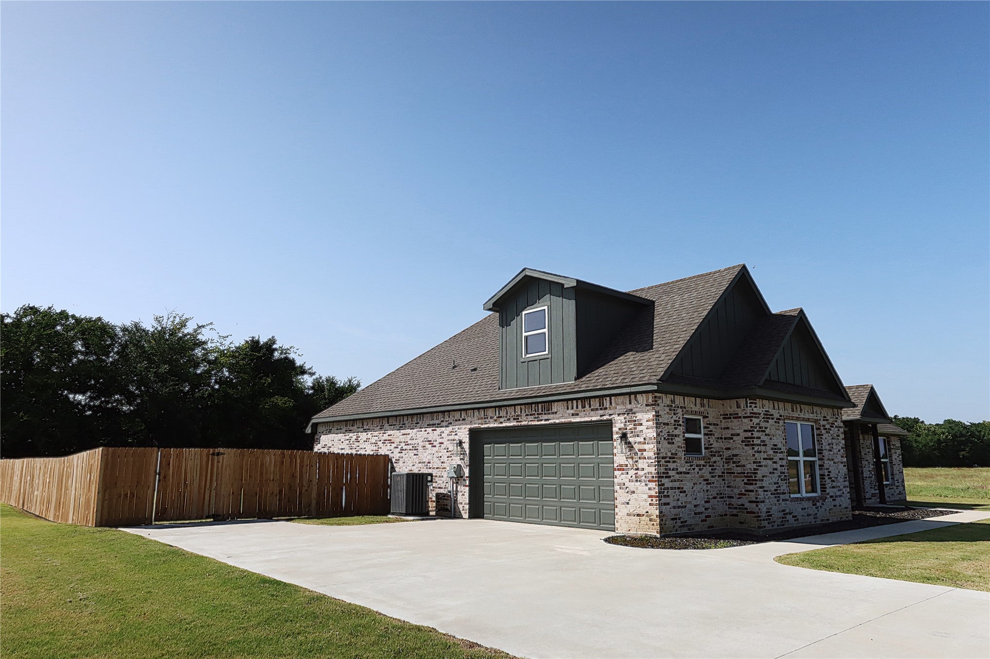 280 Sunset Way