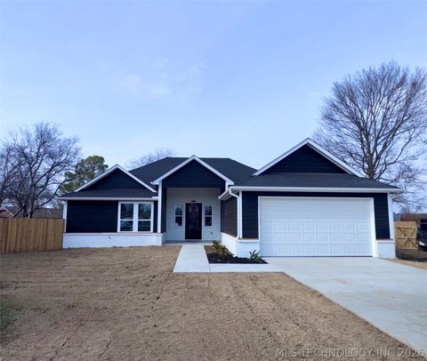 Photo of 13801 E 32nd Street, Tulsa, OK 74134 (MLS # 2605164)