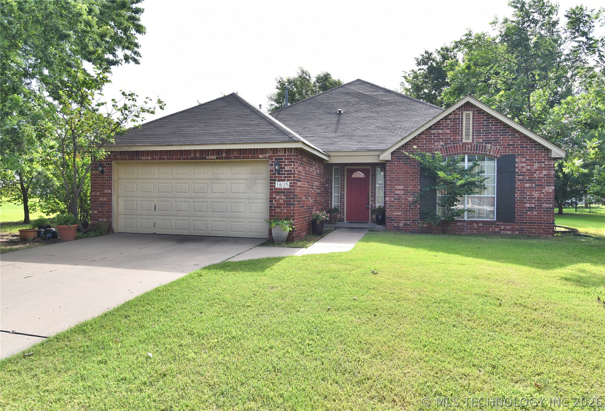 Photo 1 of 24 — 1635 N Greenwood Place, Tulsa, OK 74106