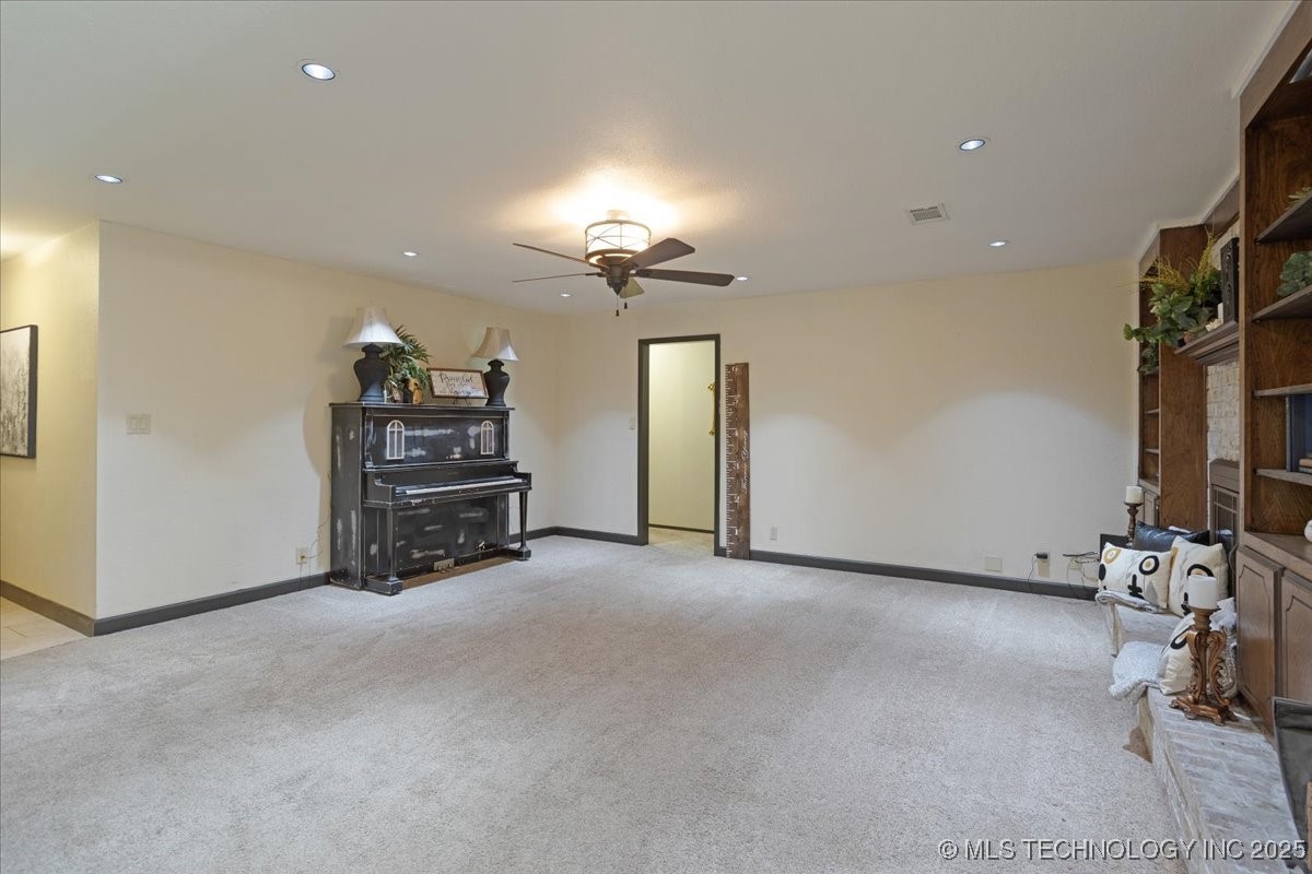 211 Meadowlark