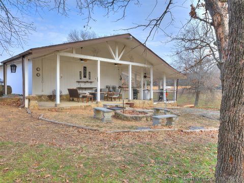 Photo of 112212 S 4180 Road, Checotah, OK 74426 (MLS # 2604590)