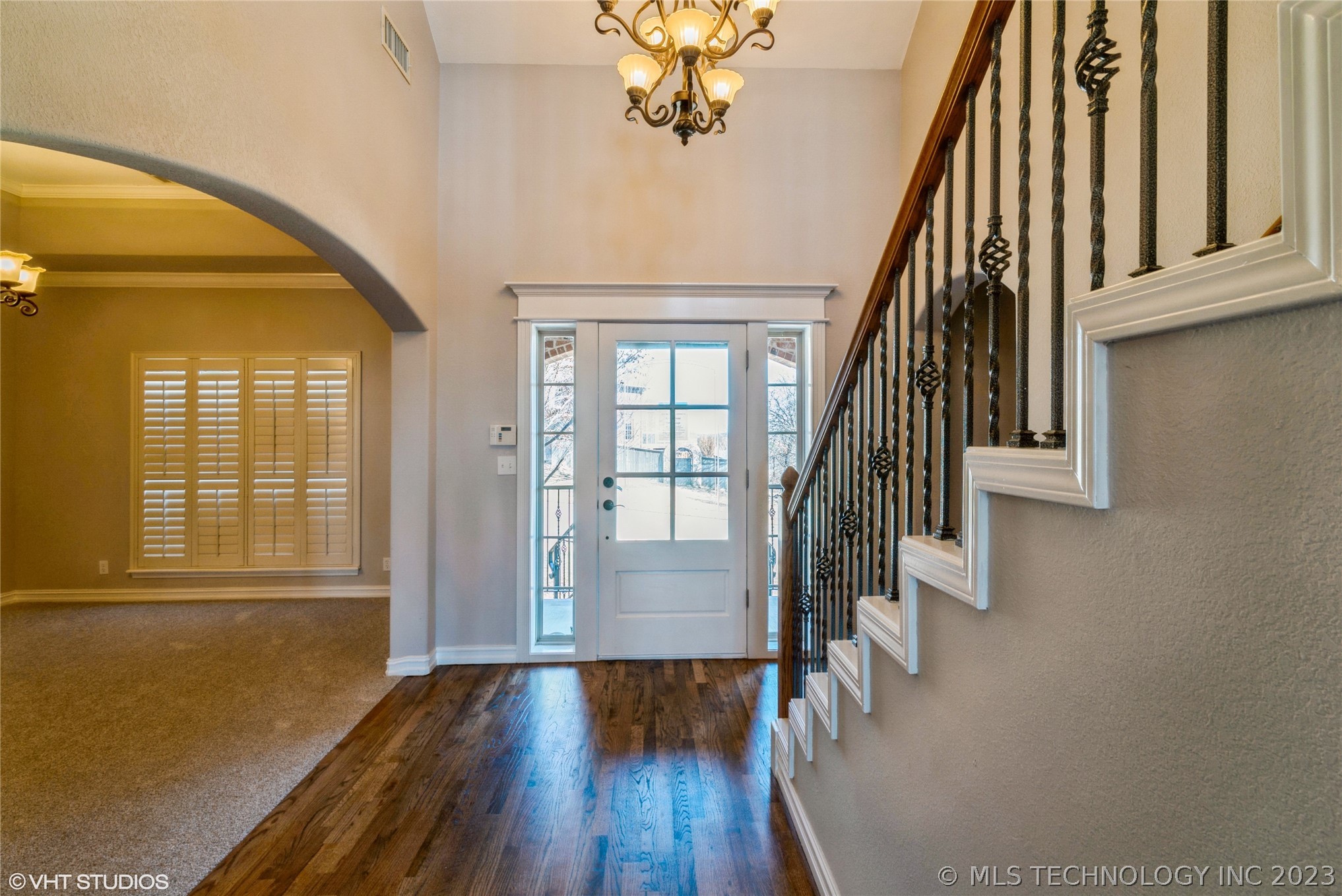 Photo 4 of 17 of 1318 N Old North Place house