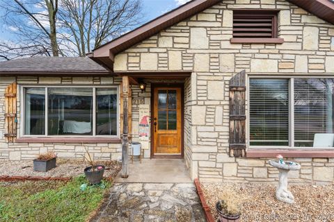 Photo of 215 E 7th, Grove, OK 74344 (MLS # 2607969)