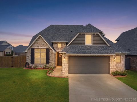 Photo of 12598 S 6th Street, Jenks, OK 74037 (MLS # 2625522)