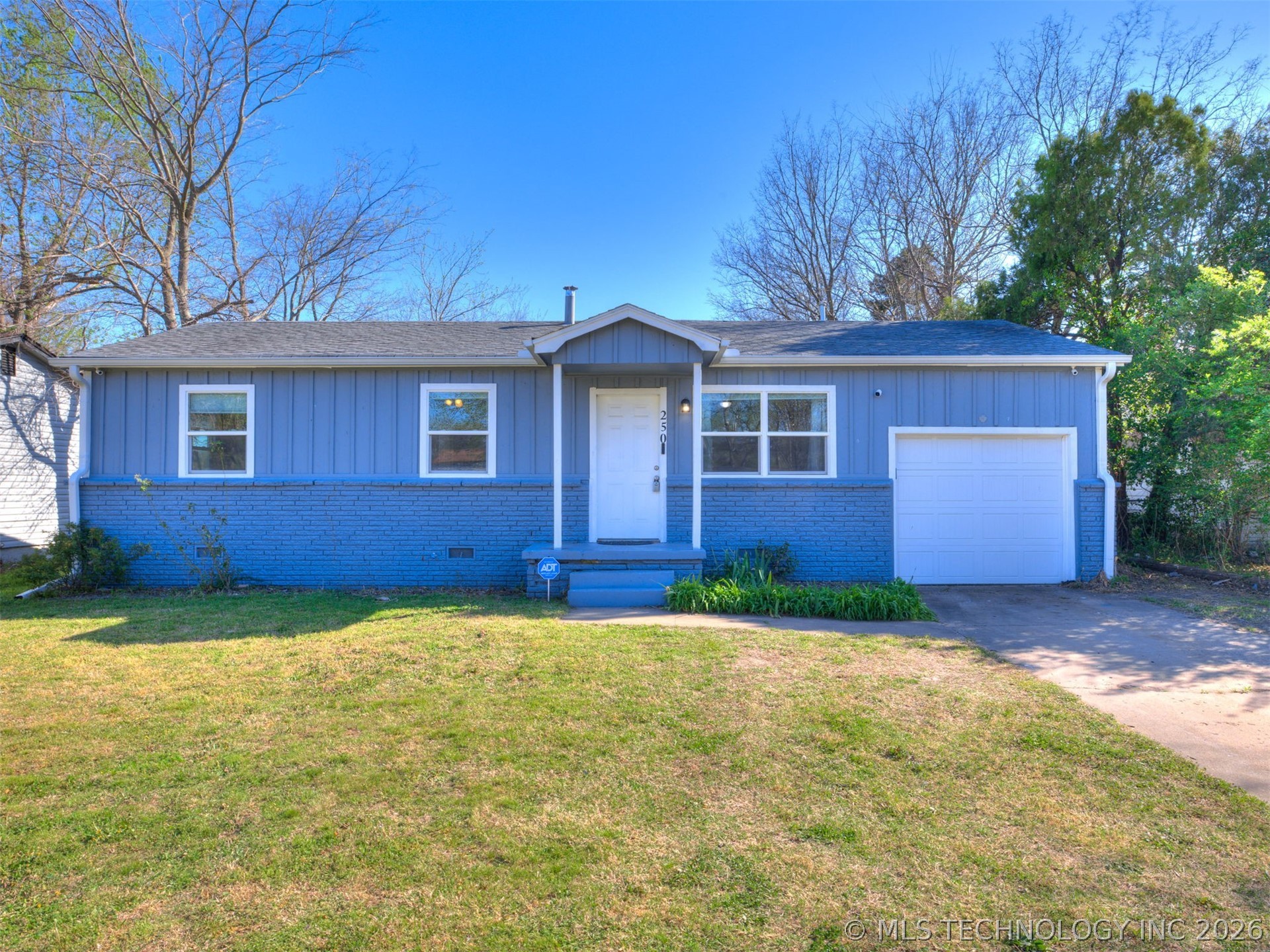 Photo 1 of 34 — 250 E 51st Place, Tulsa, OK 74126