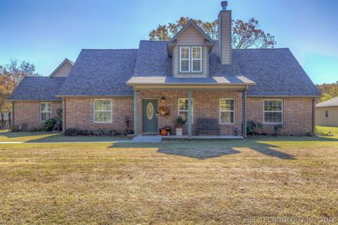 Photo of 6338 W 77th Street, Tulsa, OK 74131 (MLS # 2615656)