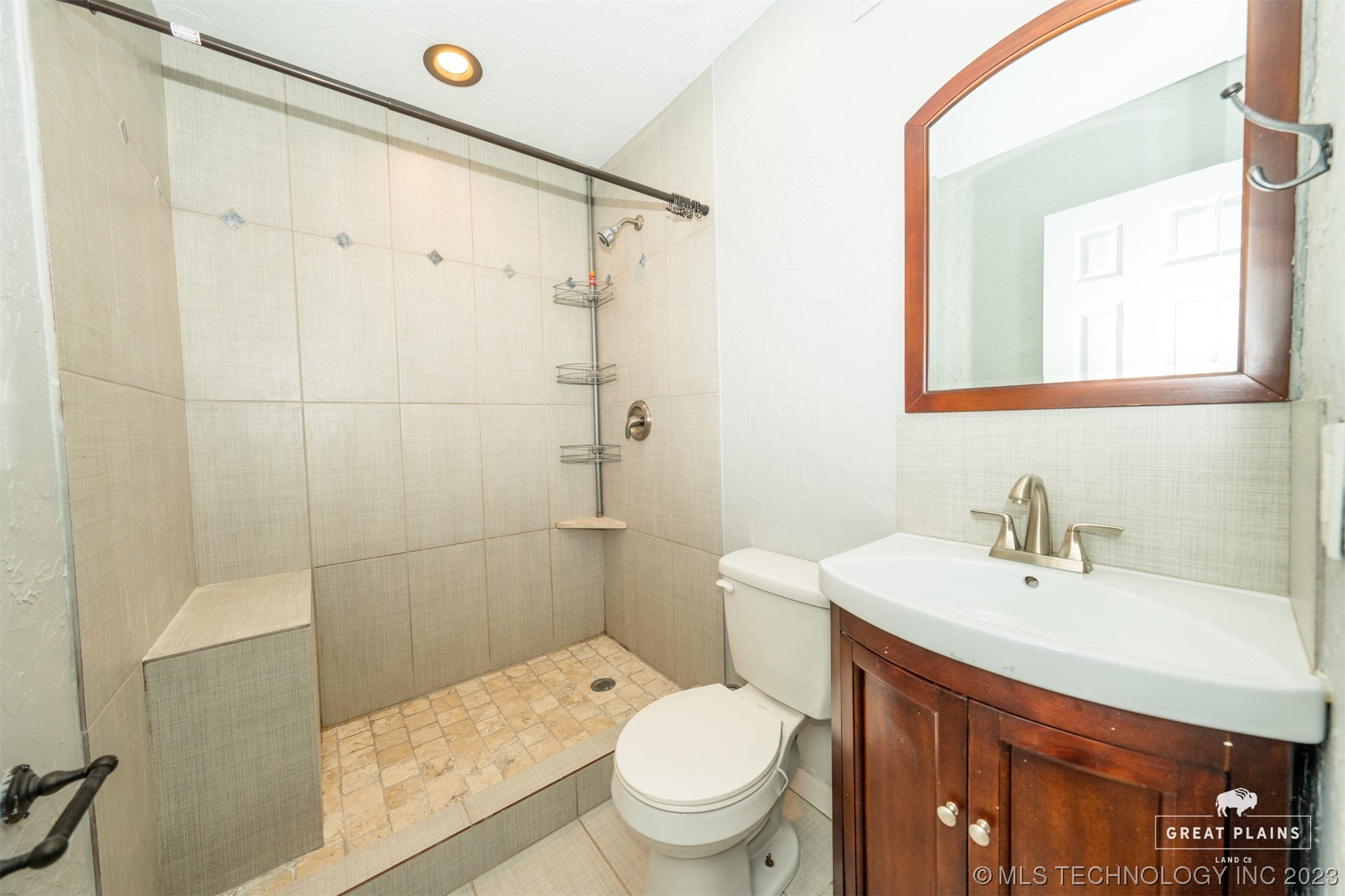 Photo 5 of 45 of 70 N 252 Road house